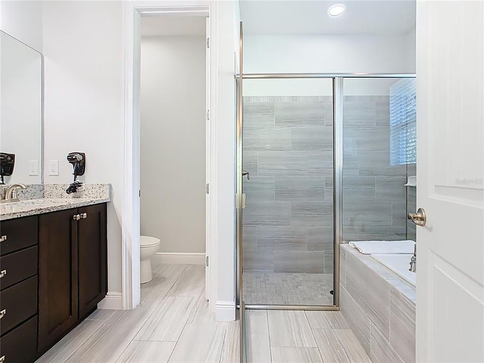 待售: $849,000 (8 贝兹, 5 浴室, 3609 平方英尺)