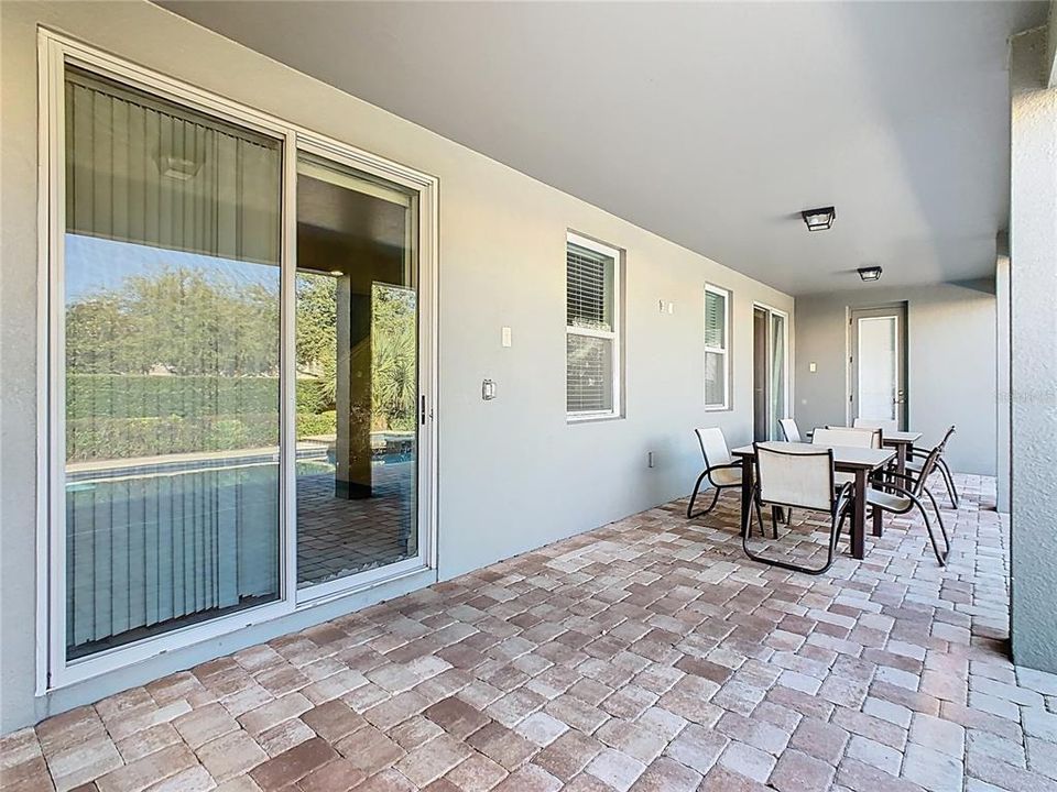 待售: $849,000 (8 贝兹, 5 浴室, 3609 平方英尺)