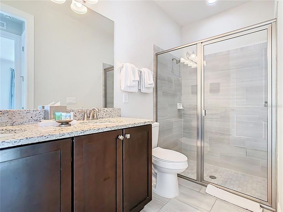 待售: $849,000 (8 贝兹, 5 浴室, 3609 平方英尺)