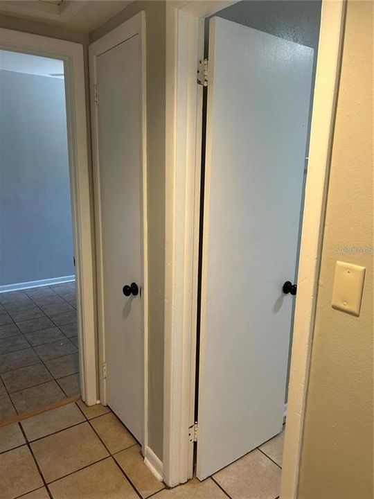 For Rent: $2,100 (3 beds, 1 baths, 955 Square Feet)