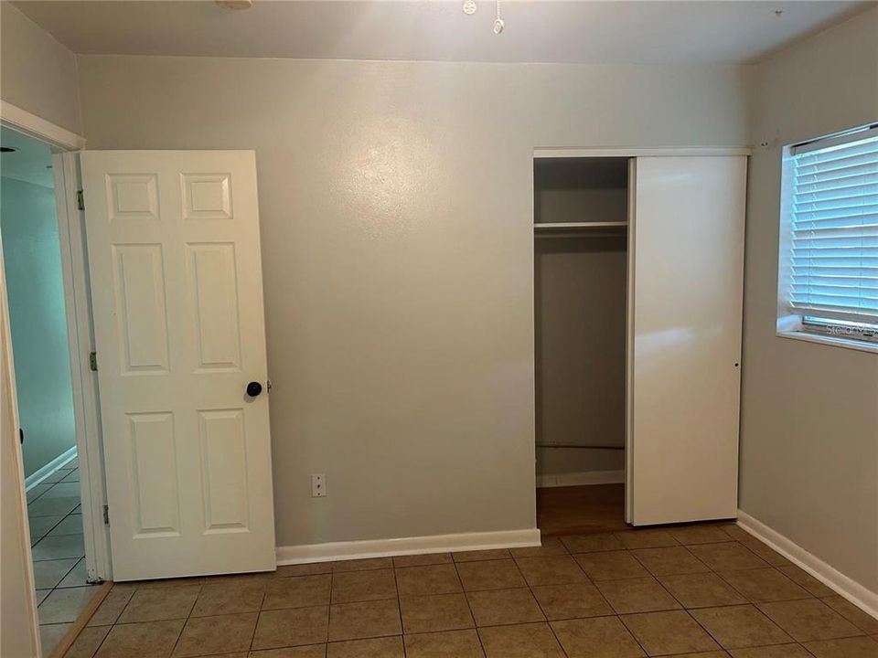 For Rent: $2,100 (3 beds, 1 baths, 955 Square Feet)