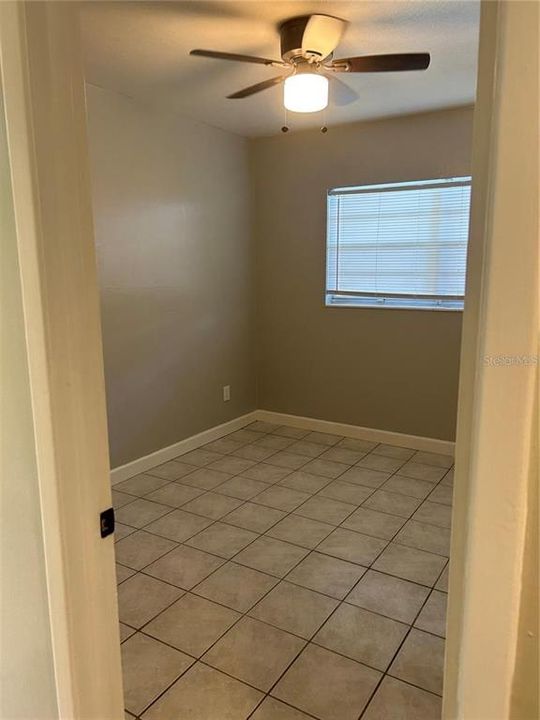 For Rent: $2,100 (3 beds, 1 baths, 955 Square Feet)