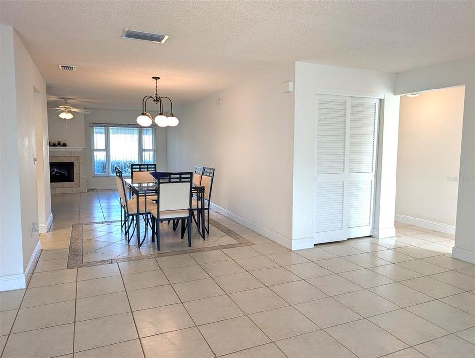 For Sale: $394,900 (2 beds, 2 baths, 1776 Square Feet)
