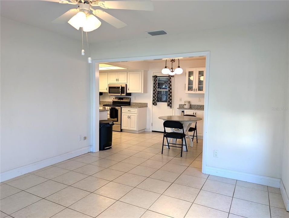 For Sale: $394,900 (2 beds, 2 baths, 1776 Square Feet)