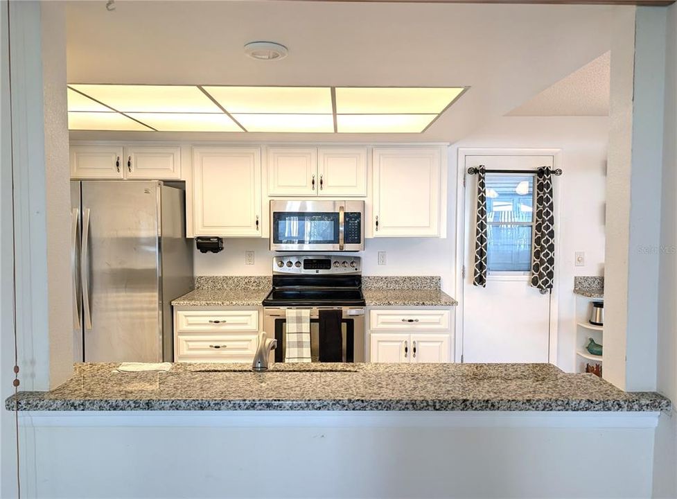 For Sale: $394,900 (2 beds, 2 baths, 1776 Square Feet)