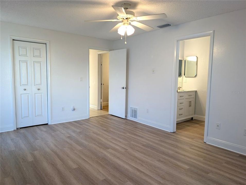 For Sale: $394,900 (2 beds, 2 baths, 1776 Square Feet)