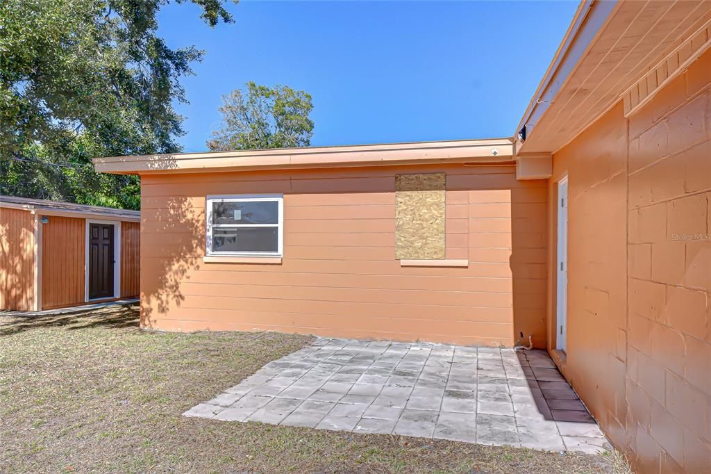 На продажу: $399,900 (3 спален, 1 ванн, 1101 Квадратных фут)