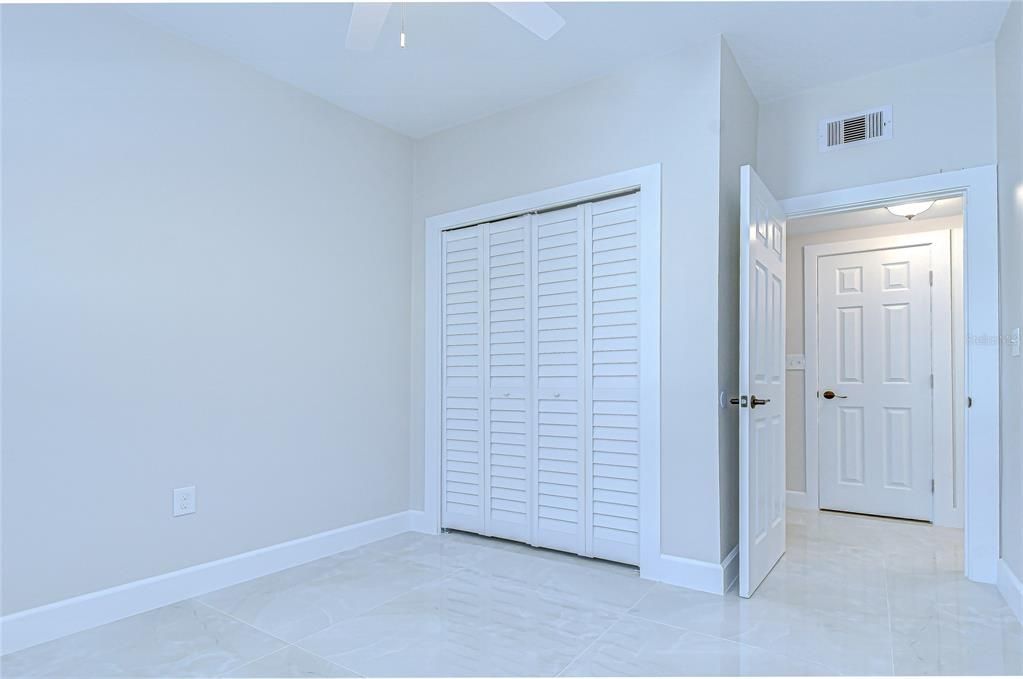 На продажу: $399,900 (3 спален, 1 ванн, 1101 Квадратных фут)