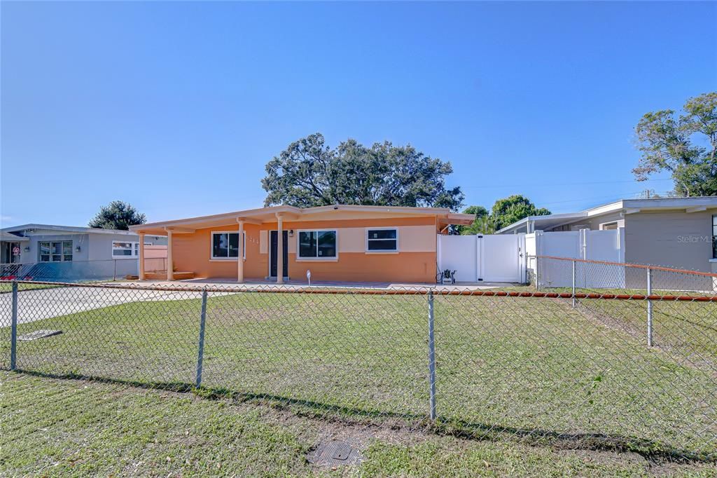 На продажу: $399,900 (3 спален, 1 ванн, 1101 Квадратных фут)