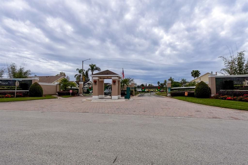 For Sale: $315,000 (3 beds, 2 baths, 1372 Square Feet)