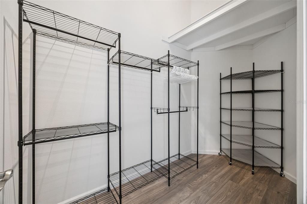 For Sale: $315,000 (3 beds, 2 baths, 1372 Square Feet)