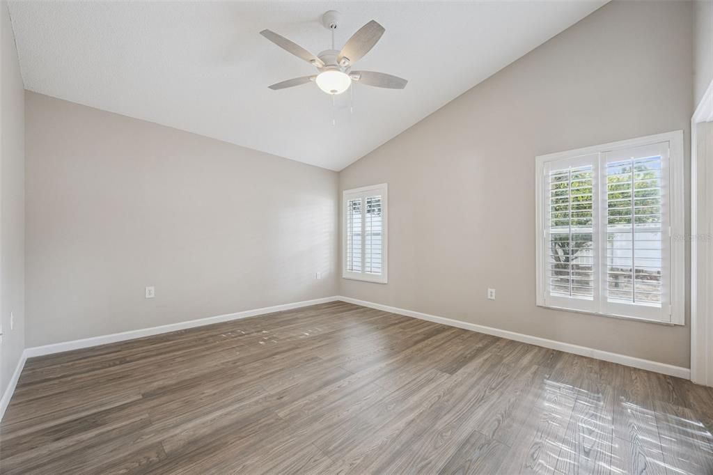 For Sale: $315,000 (3 beds, 2 baths, 1372 Square Feet)