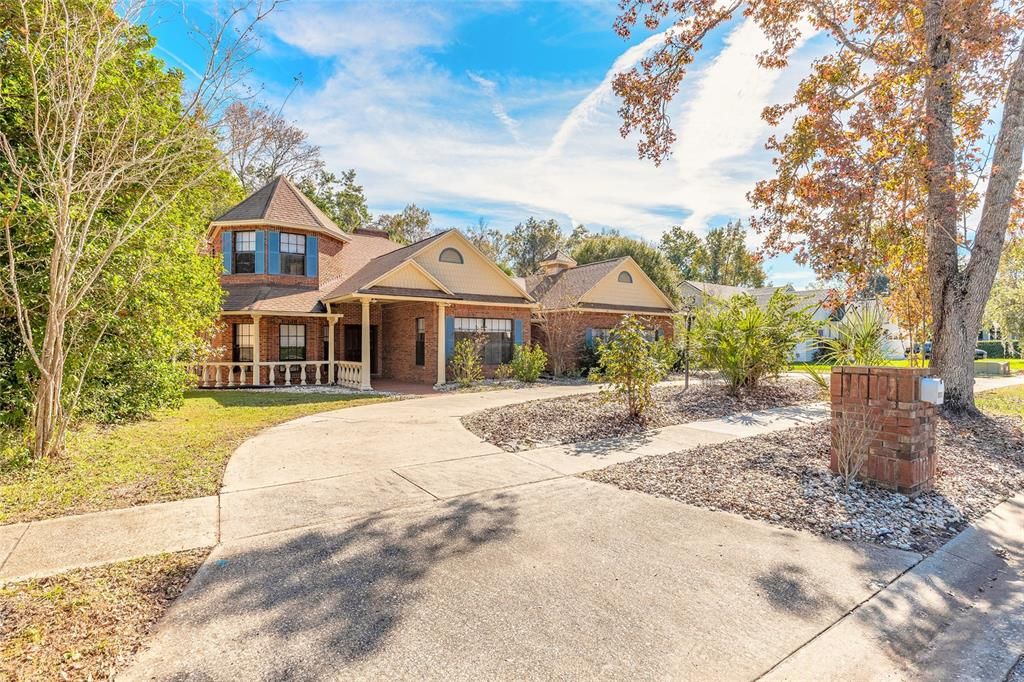 En Venta: $949,000 (4 camas, 3 baños, 4335 Pies cuadrados)