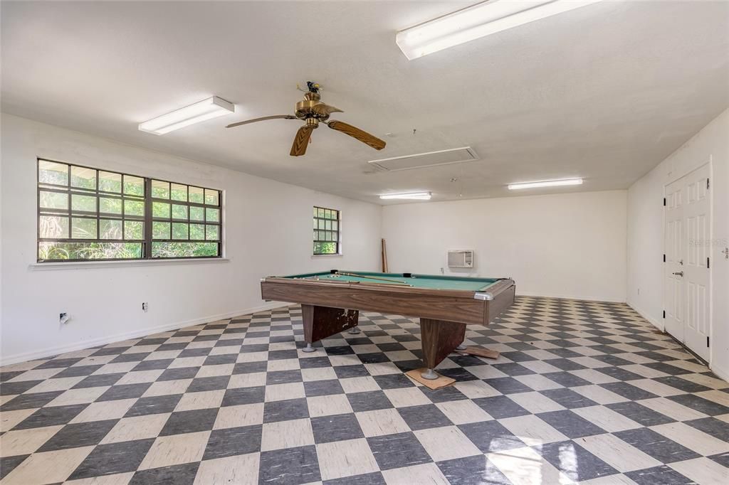 En Venta: $949,000 (4 camas, 3 baños, 4335 Pies cuadrados)