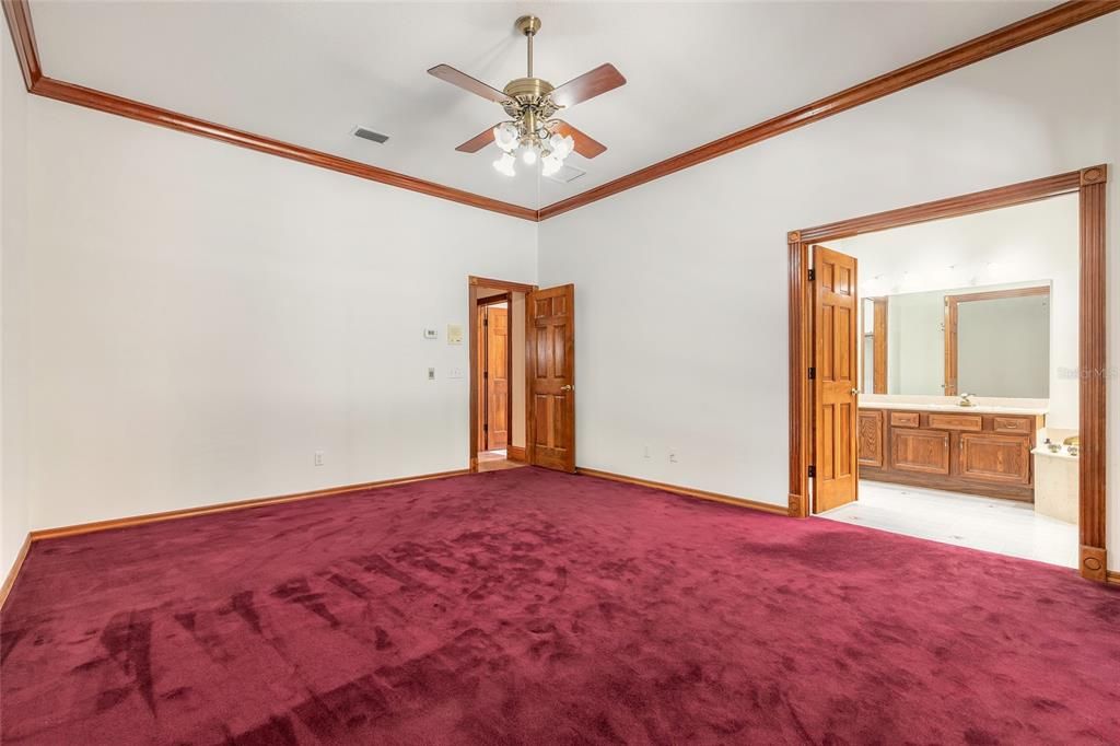 En Venta: $949,000 (4 camas, 3 baños, 4335 Pies cuadrados)