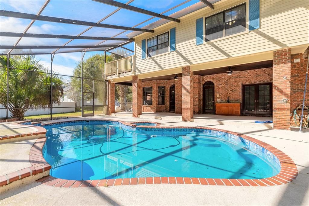 En Venta: $949,000 (4 camas, 3 baños, 4335 Pies cuadrados)