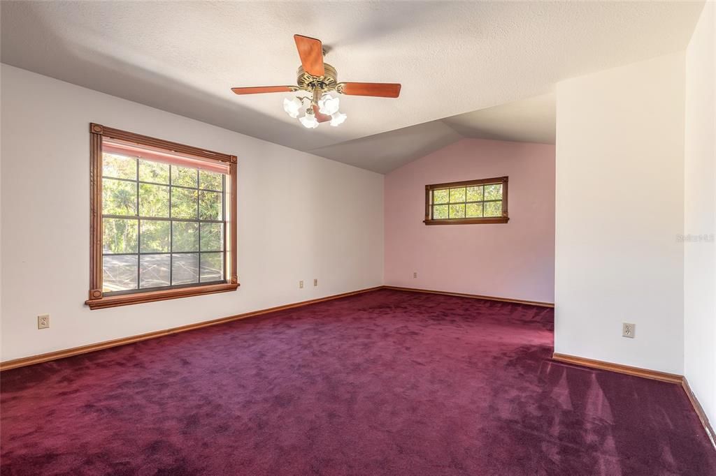 En Venta: $949,000 (4 camas, 3 baños, 4335 Pies cuadrados)