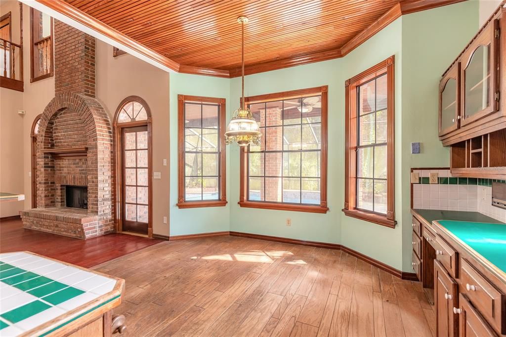 En Venta: $949,000 (4 camas, 3 baños, 4335 Pies cuadrados)