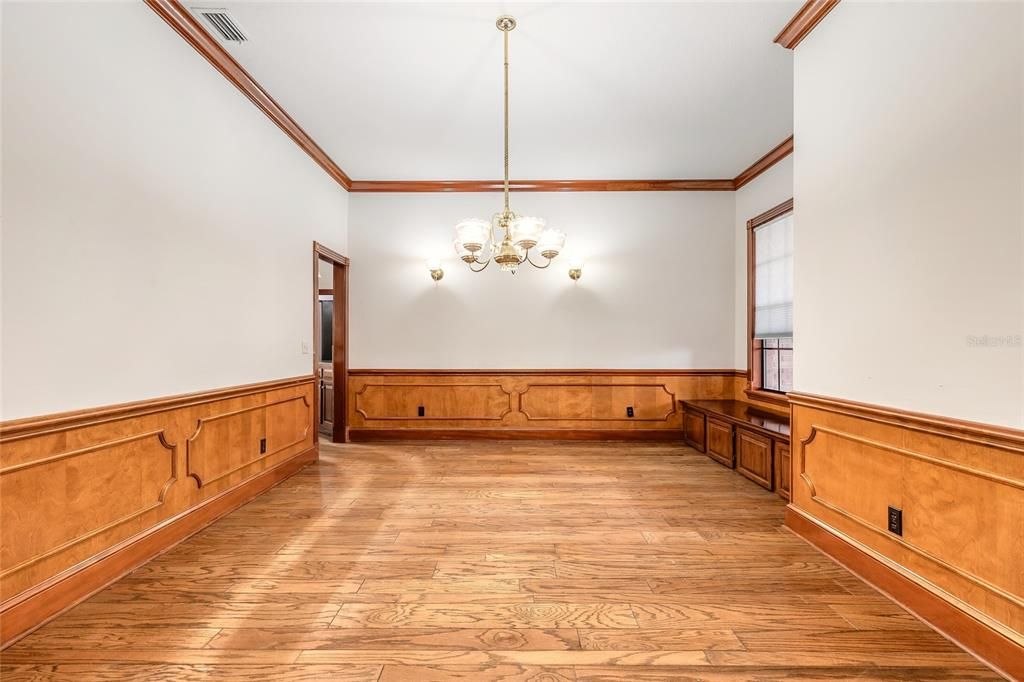 En Venta: $949,000 (4 camas, 3 baños, 4335 Pies cuadrados)