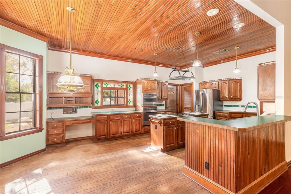 En Venta: $949,000 (4 camas, 3 baños, 4335 Pies cuadrados)