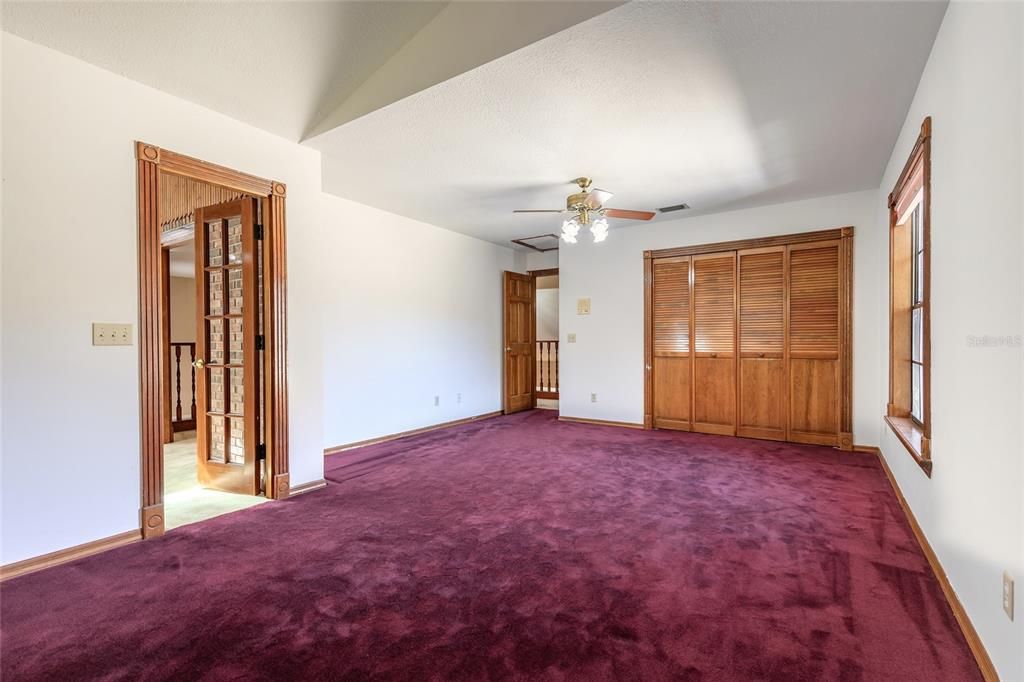 En Venta: $949,000 (4 camas, 3 baños, 4335 Pies cuadrados)