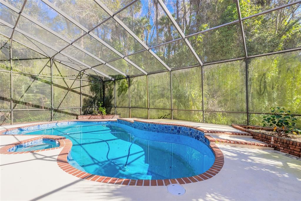 En Venta: $949,000 (4 camas, 3 baños, 4335 Pies cuadrados)