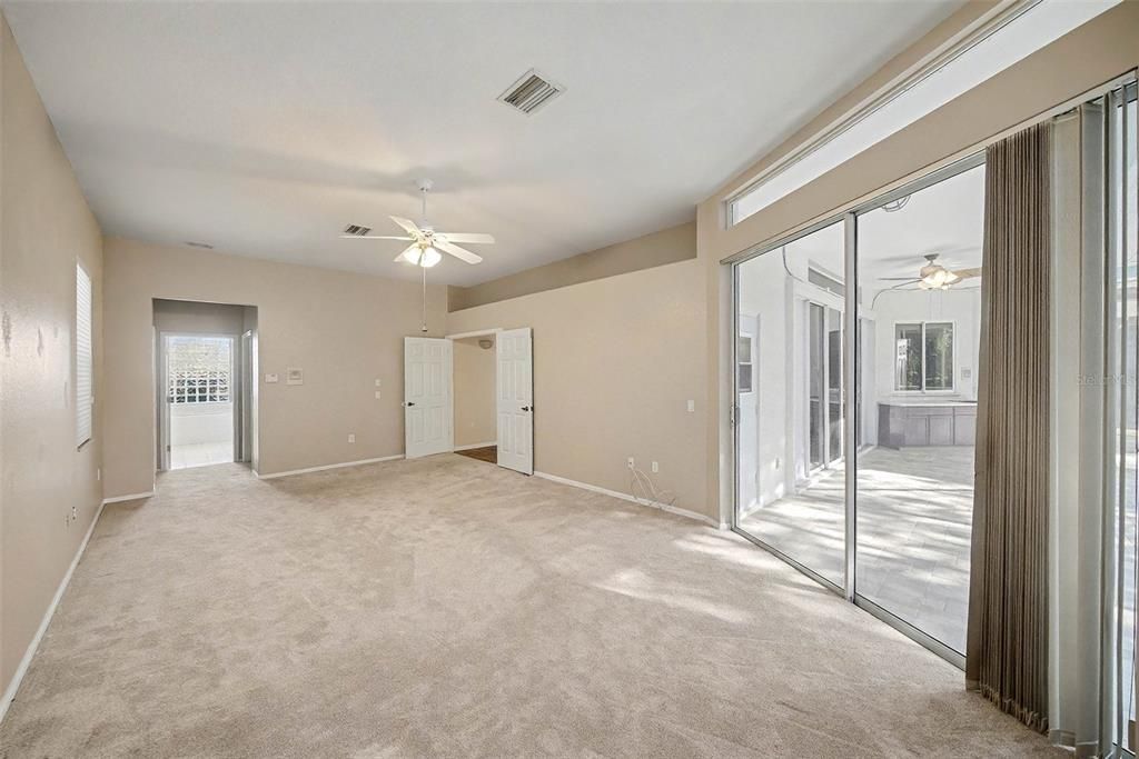 For Sale: $519,900 (4 beds, 2 baths, 2729 Square Feet)