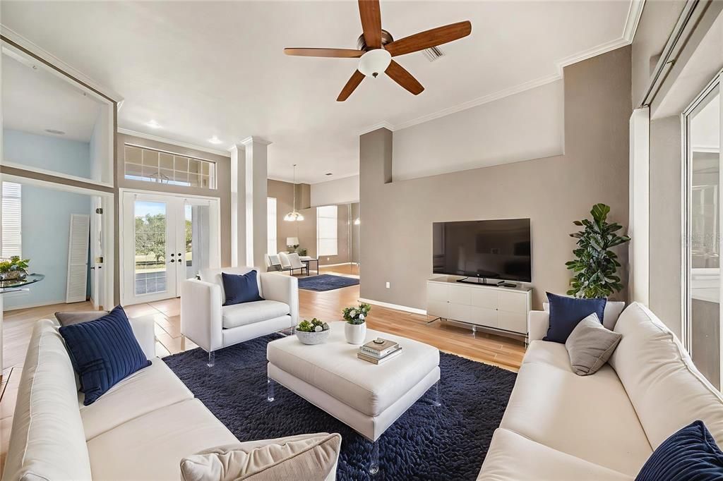 For Sale: $519,900 (4 beds, 2 baths, 2729 Square Feet)