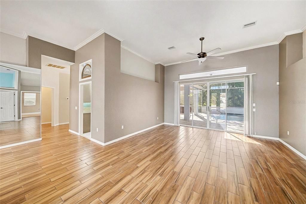 For Sale: $519,900 (4 beds, 2 baths, 2729 Square Feet)