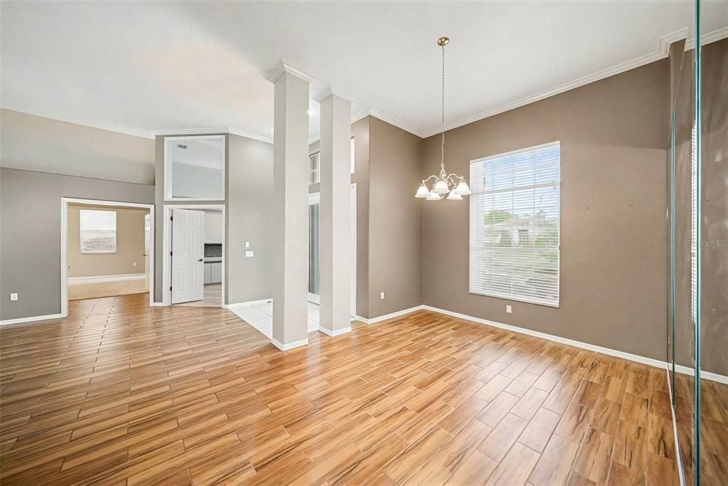 For Sale: $519,900 (4 beds, 2 baths, 2729 Square Feet)