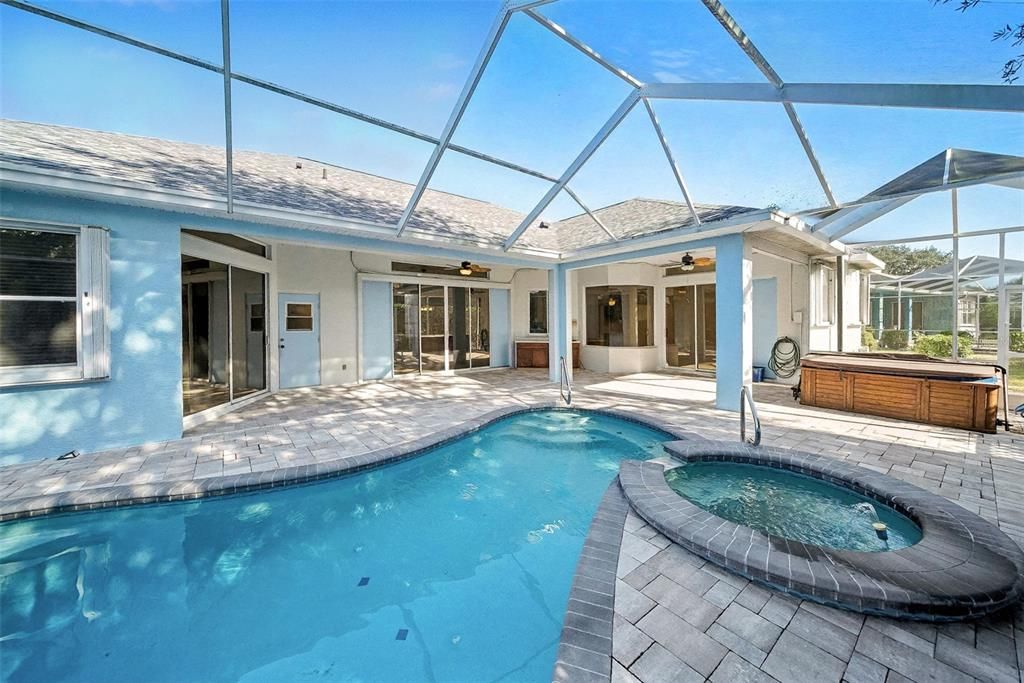 For Sale: $519,900 (4 beds, 2 baths, 2729 Square Feet)