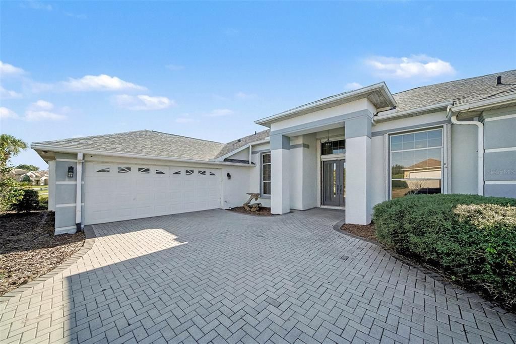 For Sale: $519,900 (4 beds, 2 baths, 2729 Square Feet)