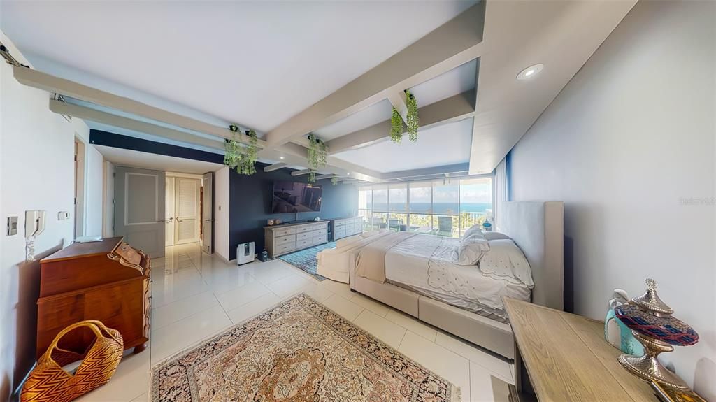 For Rent: $14,500 (4 beds, 3 baths, 5000 Square Feet)