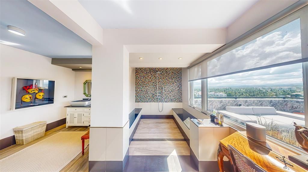 For Rent: $14,500 (4 beds, 3 baths, 5000 Square Feet)