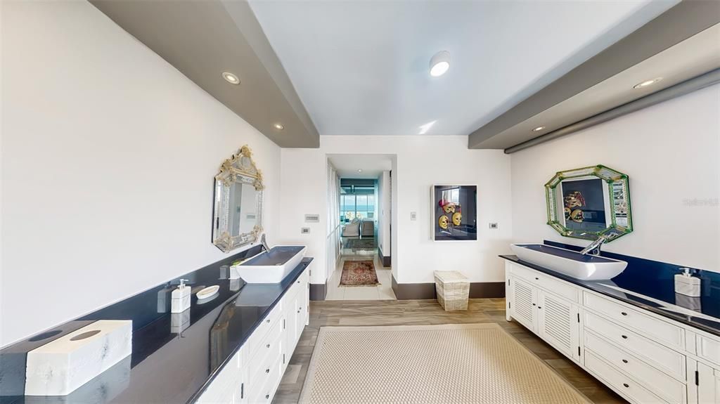 For Rent: $14,500 (4 beds, 3 baths, 5000 Square Feet)