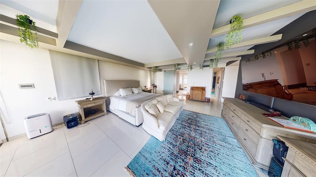 For Rent: $14,500 (4 beds, 3 baths, 5000 Square Feet)