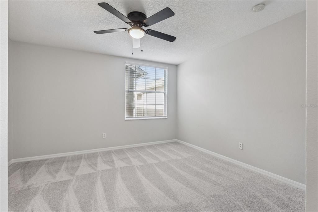 待售: $250,000 (2 贝兹, 2 浴室, 1330 平方英尺)