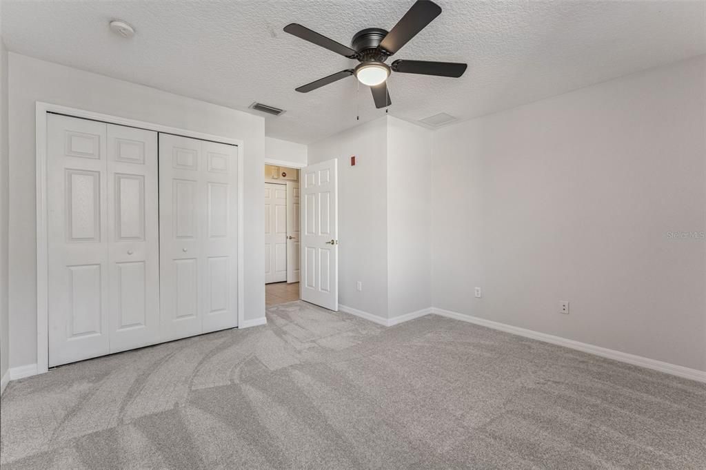 待售: $250,000 (2 贝兹, 2 浴室, 1330 平方英尺)