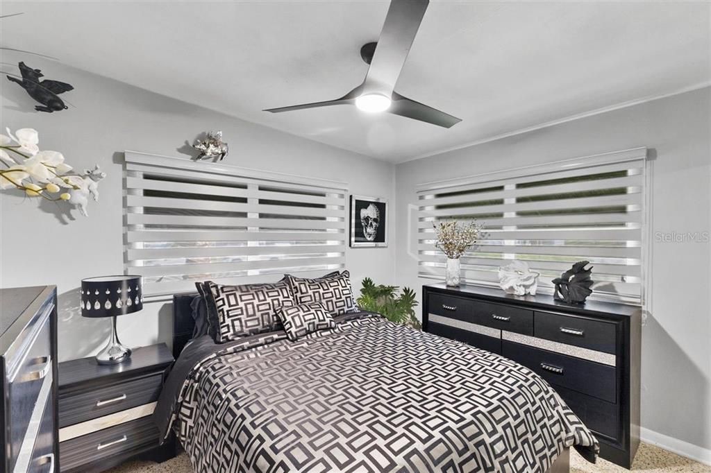 На продажу: $444,000 (3 спален, 1 ванн, 1359 Квадратных фут)