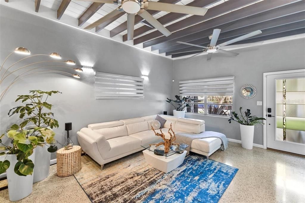 На продажу: $444,000 (3 спален, 1 ванн, 1359 Квадратных фут)