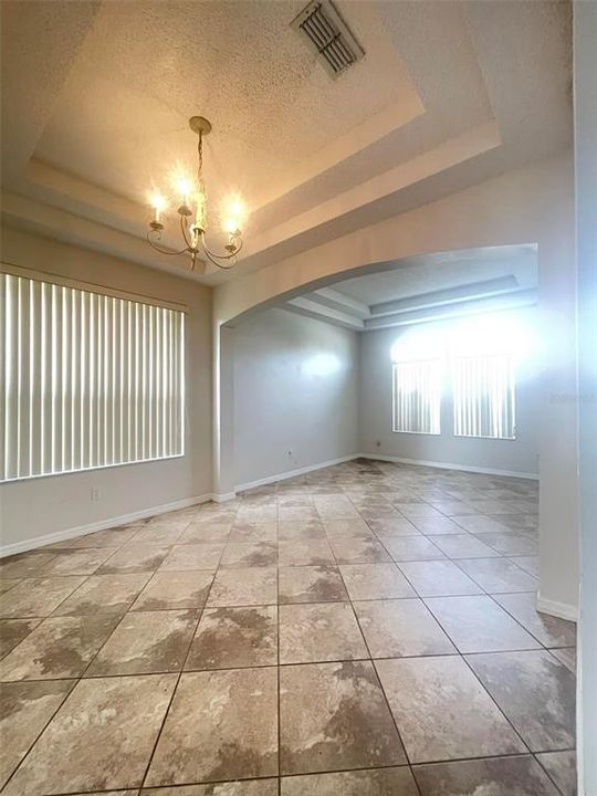 出租: $2,350 (4 贝兹, 3 浴室, 2209 平方英尺)