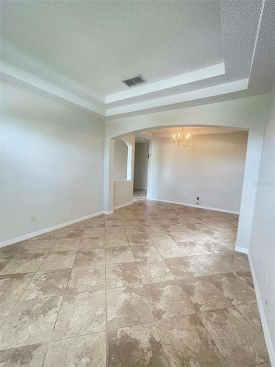 出租: $2,350 (4 贝兹, 3 浴室, 2209 平方英尺)