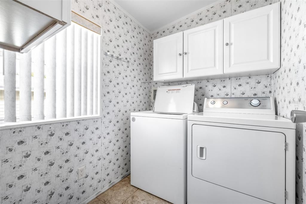 For Sale: $185,000 (2 beds, 2 baths, 1581 Square Feet)