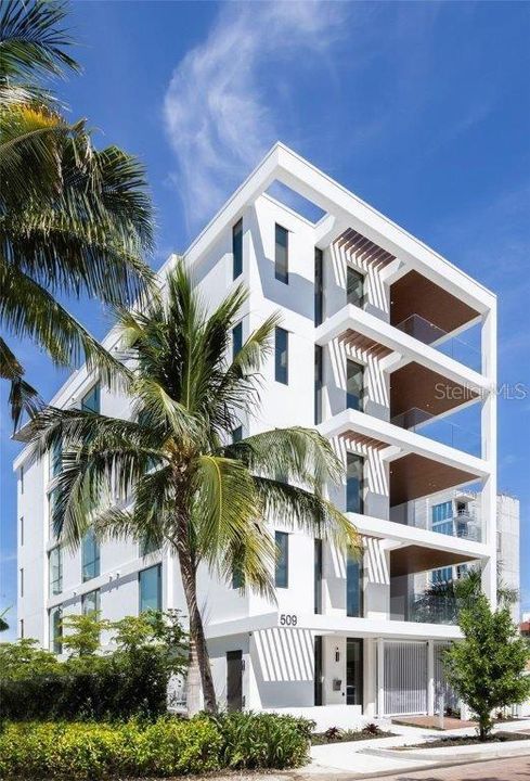 待售: $2,695,000 (3 贝兹, 3 浴室, 2439 平方英尺)