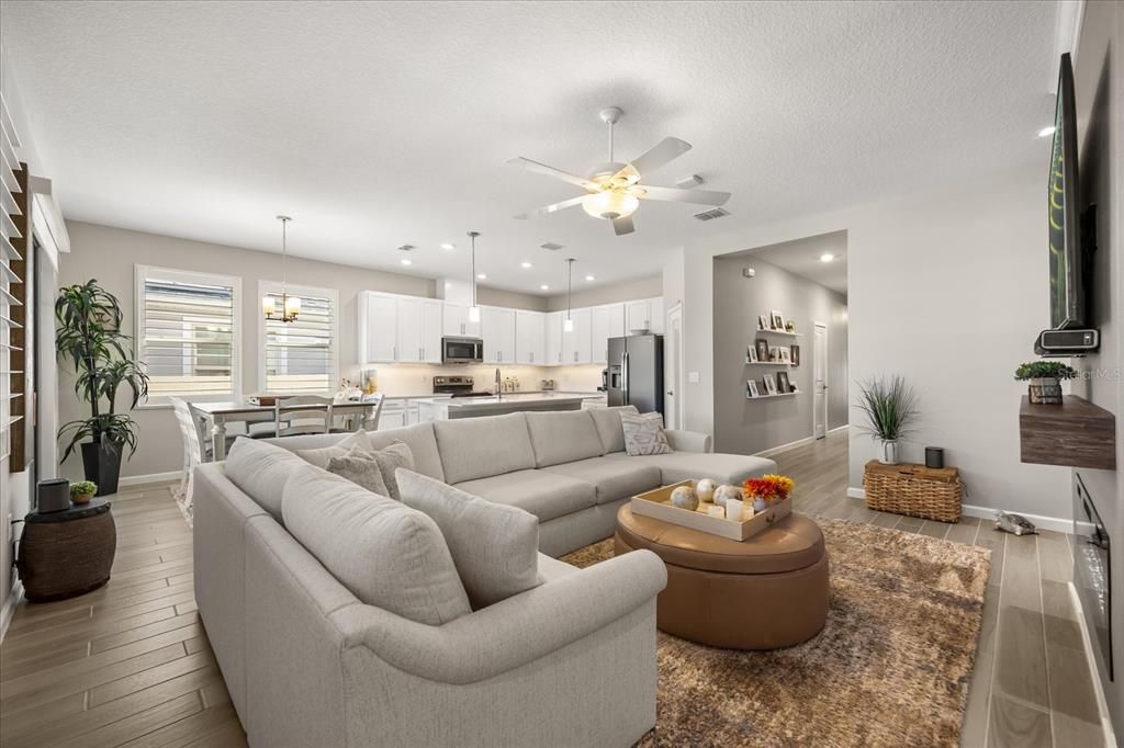 На продажу: $765,000 (4 спален, 2 ванн, 1916 Квадратных фут)