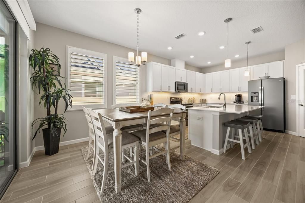 На продажу: $765,000 (4 спален, 2 ванн, 1916 Квадратных фут)