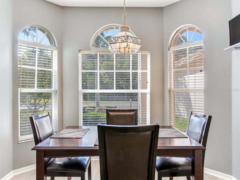 待售: $549,000 (3 贝兹, 2 浴室, 1959 平方英尺)