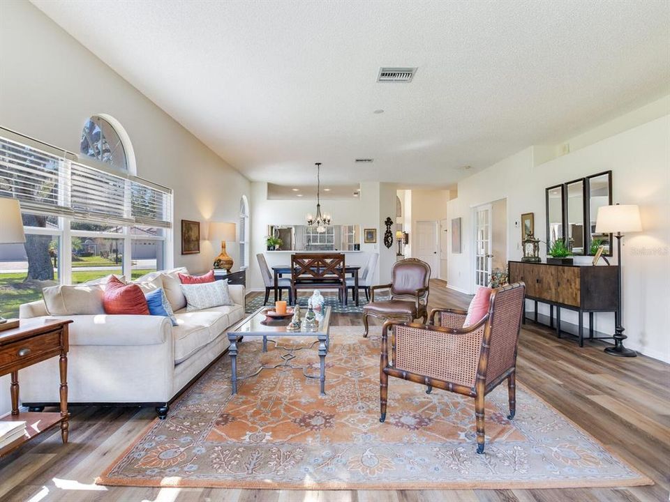 待售: $549,000 (3 贝兹, 2 浴室, 1959 平方英尺)