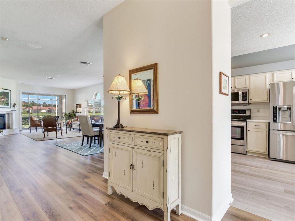 待售: $549,000 (3 贝兹, 2 浴室, 1959 平方英尺)