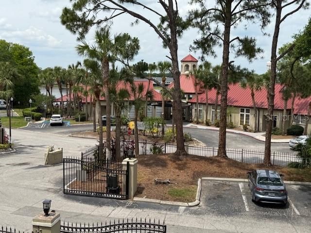 For Sale: $160,000 (2 beds, 2 baths, 962 Square Feet)